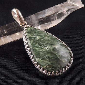 セラフィナイトの飾り枠ペンダント