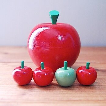●りんご in りんご●マトリョーシカの画像