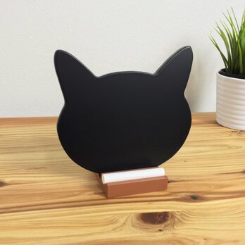 【ねこ雑貨】　黒猫のチョークボード（顔型）　チョークが置けるスタンド付きの画像