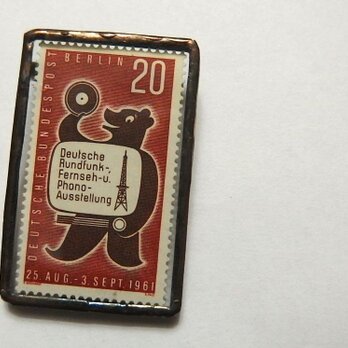 ヴィンテージ切手のブローチ - ドイツ ベルリンベアーの画像