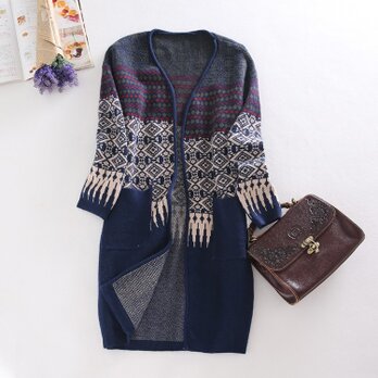 イチから描いたこだわりの北欧柄でシックな着こなしに。ロングカーディガン レディース/トップス/羽織り/コーディガン/ジャガード