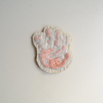 刺繍ブローチ　HANDの画像