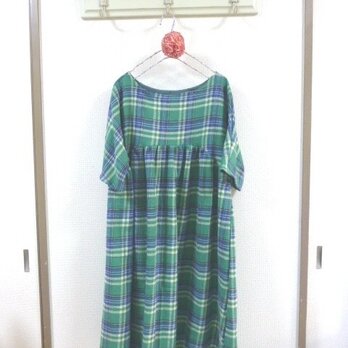 ナチュラルチェック柄コットン生地　ドルマンギャザーワンピース
