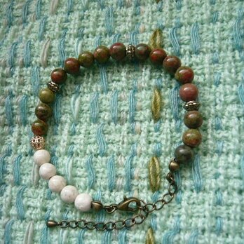 ユナカイトとリバーストーンのブレスレット