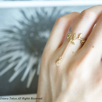 Adjustable Flower CZ Ringの画像