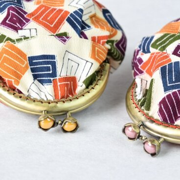 ぽってりがま口 中「モダン源氏香」（つまみ色 山吹色）／リメイク着物　sold out