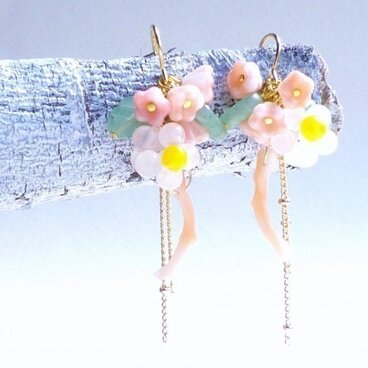 14KGF)春待ち枝垂れ桜のピアス