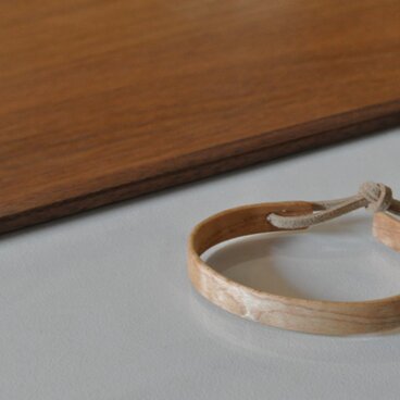 すっきりシンプルなバングル　メープル　小