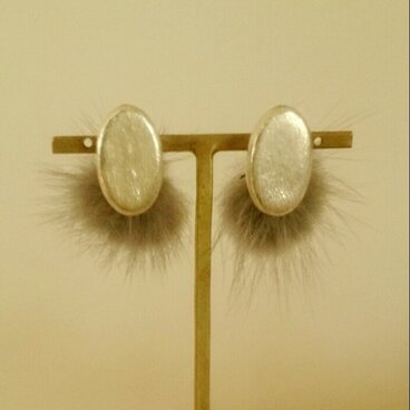 シルバー×グレー ミンクファーピアス《イヤリング》