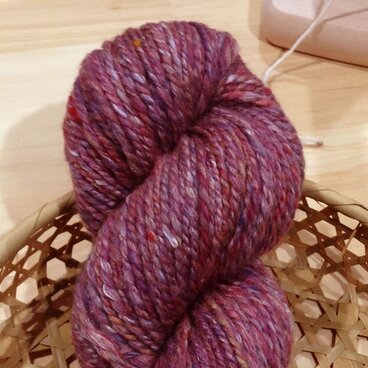 オーダー受付　送料無料　シルクメリノ高級手紡ぎ毛糸　赤紫系ミックス