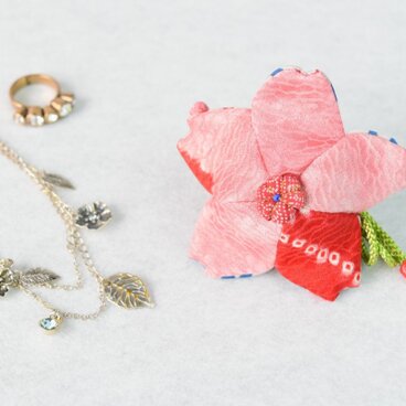 小さな巾着袋／みこ花「ピンク赤絞り」(花軸色：赤ドット)mi-2a／リメイク着物  売切れ