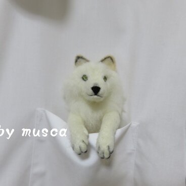 ポケットブローチ＜オオカミ＞