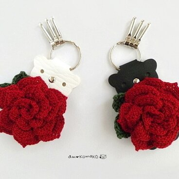 薔薇のクマキーホルダー