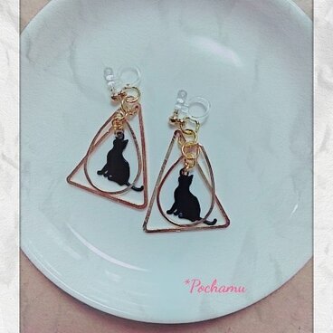 新作☆空を見上げるネコのノンホールピアス☆