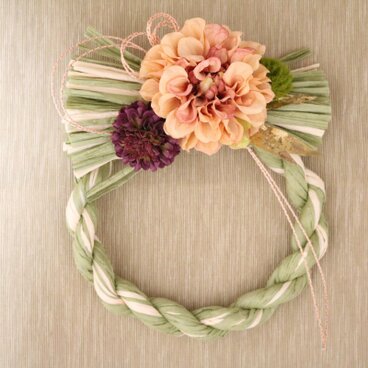 アンティークピンクがおしゃれ♪しめ縄飾り