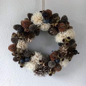 ソラフラワーと実ものコロコロナチュラルリース