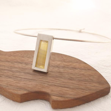 フローライトのチョーカー「角石」