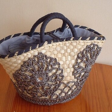 かぎ針編みフラワーモチーフの夏バッグ【ライトグレー】
