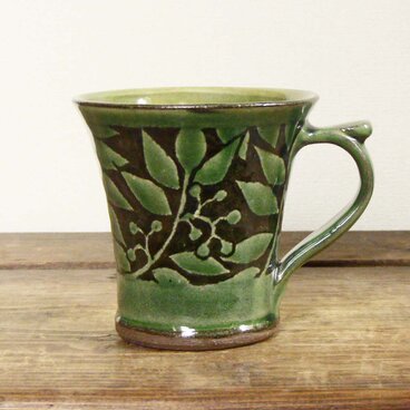 ななかまどマグカップ（織部）