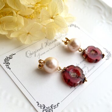 フラワーチェコビーズとコットンパール