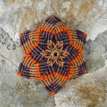 麻の葉模様バッジ