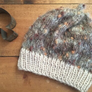 ふわもこベージュ  どんぐり帽子