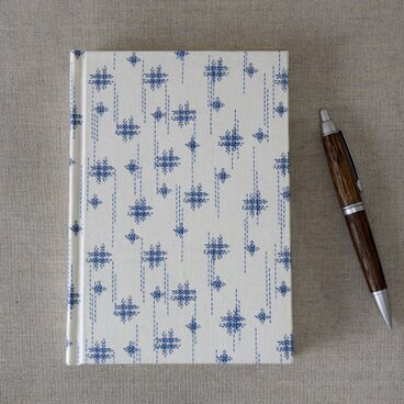 【再販】刺繍みたいな格子模様の和柄ノート きなり B6サイズ