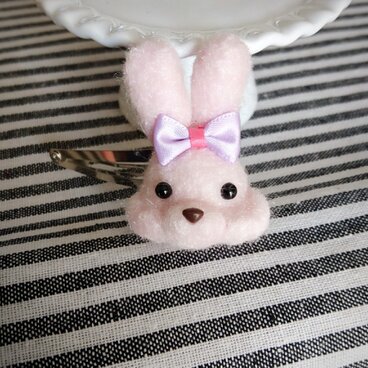 ウサギちゃんヘアピン☆☆ピンク