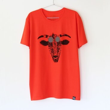 ウシくんのTシャツ　red × black