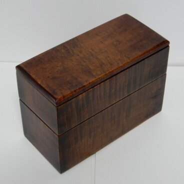 メープルの細長の弁当箱