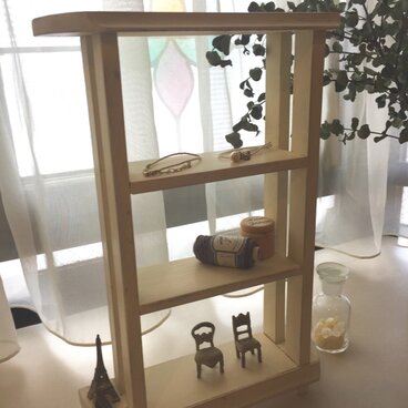 小さなアンティーク風シェルフ