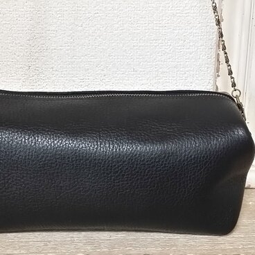 レザーキャラメルポシェット(ブラック)