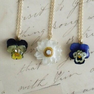 ビオラのプチネックレス