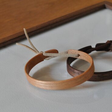 ペアで　すっきりシンプルなバングル