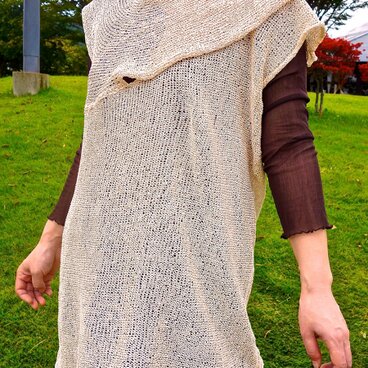 ロングベスト（ノースリーブ・ドレープ）素材＝和紙100%　染料＝紅木シタン　＜作品No.C-038>