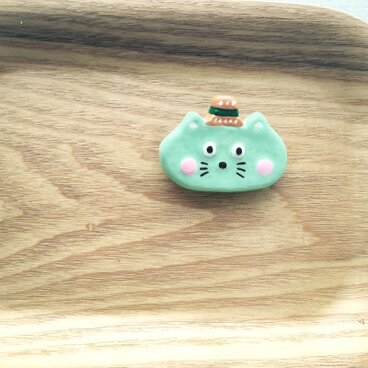 「アロハねこ」ブローチ（みどり）