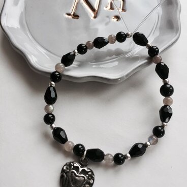 ブラックハートブレスレット