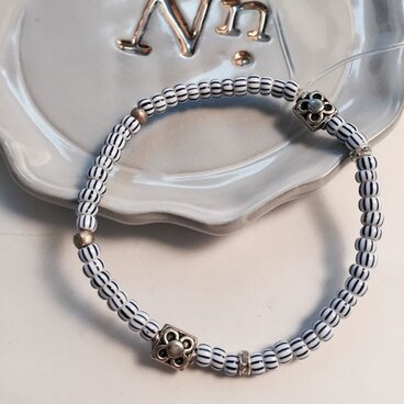 ボーダーフラワーブレスレット