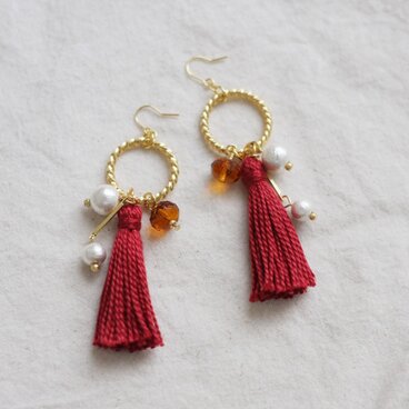 パールとタッセルのピアス