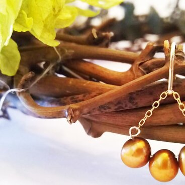 【送料無料】佳きハレの日に…ゴールドパールのピアス