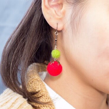 トマトみたいなフエルトピアス