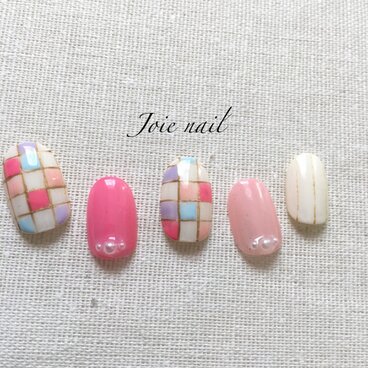 ガーリーなタイル風ネイル♪