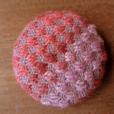 刺し子の大きなくるみボタン