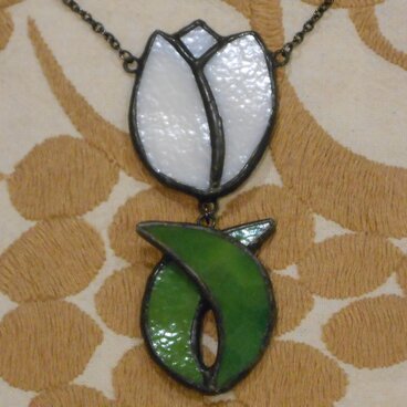 ステンドグラスペンダント　ちゅーりっぷ　白