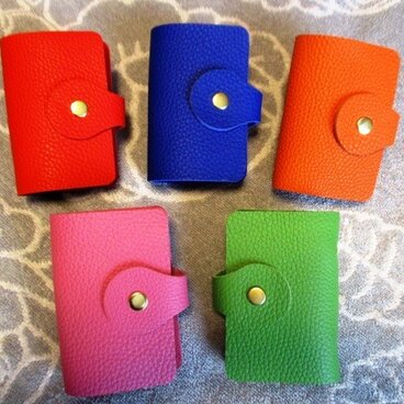 【選べる5色】とっても上質なカードホルダー（20ポケット）トリヨン（牛革）製