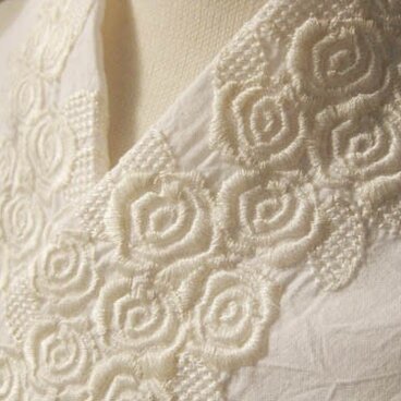 半衿・刺繍半衿・白薔薇