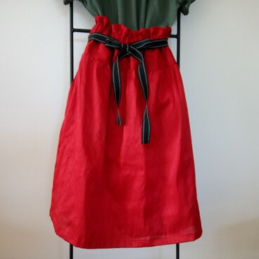 ★レッド」＆カーキ★真っ赤なシャンタンのスカート★