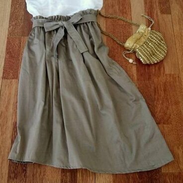 ★夏近★ヘムラインスカート★コットンサテンの光沢が上品★通勤エレガンス★