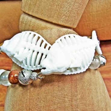 『猫の仕業・ピラーソンさん』魚骨ホネホネブレスレット