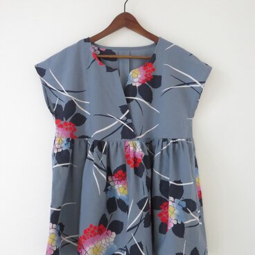 鼠色紫陽花浴衣のプルブラウス